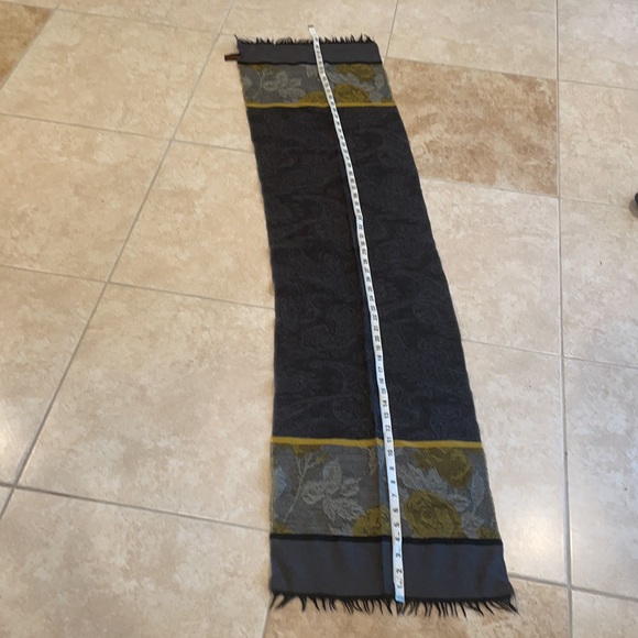 Ysl - Picture 7 of 12